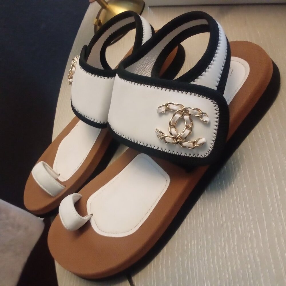 Chanel Sandals Large Interlocking Chain CCs size 39